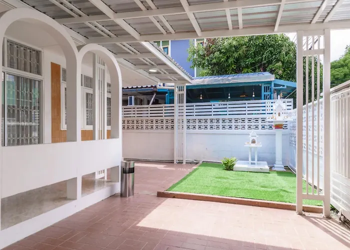 Holiday home Huai Khwang Cozy Comforts *