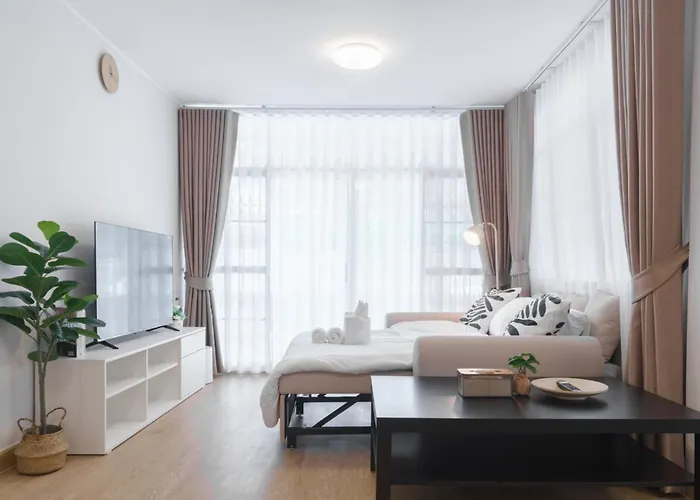 Huai Khwang Cozy Comforts Holiday home Bangkok