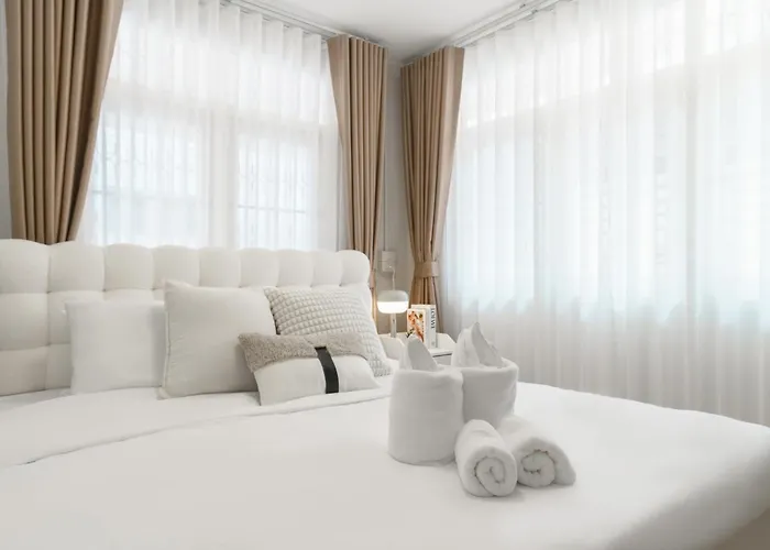 Huai Khwang Cozy Comforts Bangkok